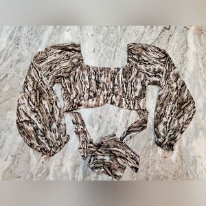 Skyler + Madison Animal Print Puff Sleeve Tie Back Crop Top Size Small